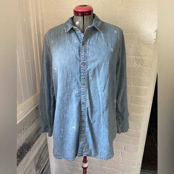 Lucky Brand Tops - LUCKY BRAND denim button up shirt